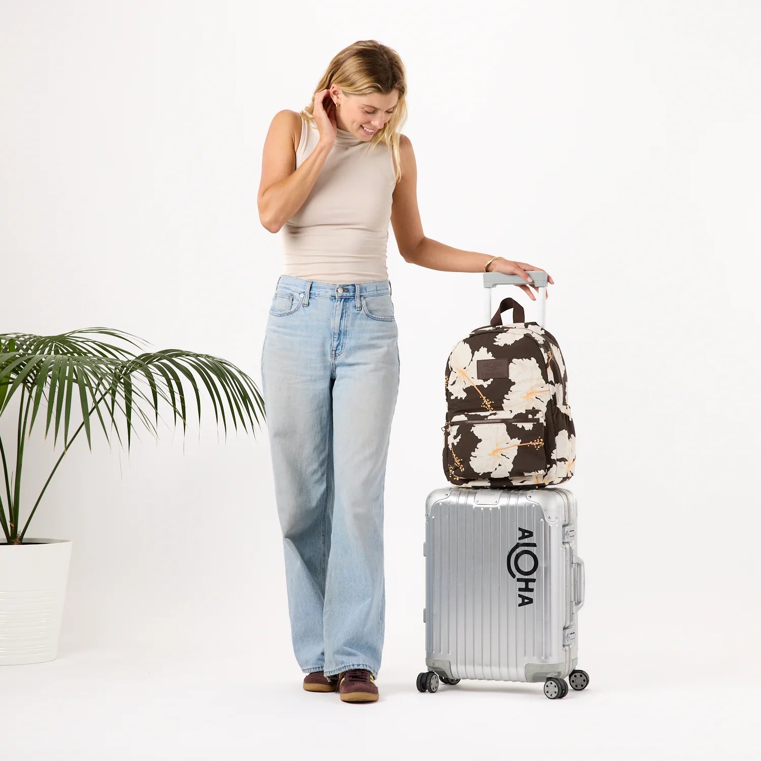 ALOHA Collection Taha'a Keep It Light Backpack CHOCOLATE