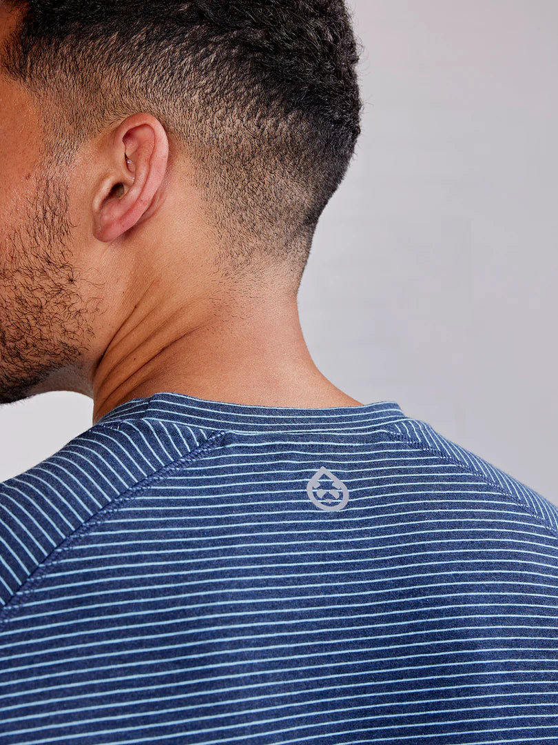 Tasc M SS Carrollton Mini Stripe Tee CLASSIC NAVY/HEATHER/TROPICAL BLUE