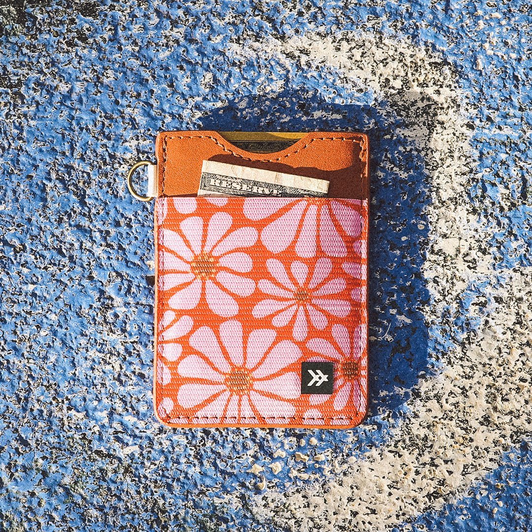 Thread Vertical Wallet EMMELINE