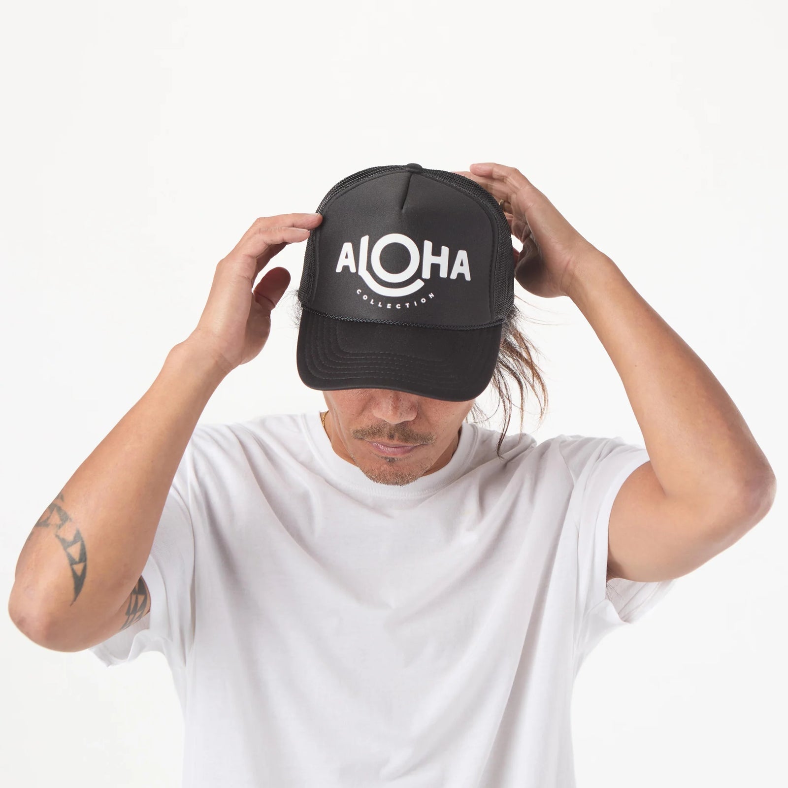 ALOHA Trucker Hat WHITE / BLACK