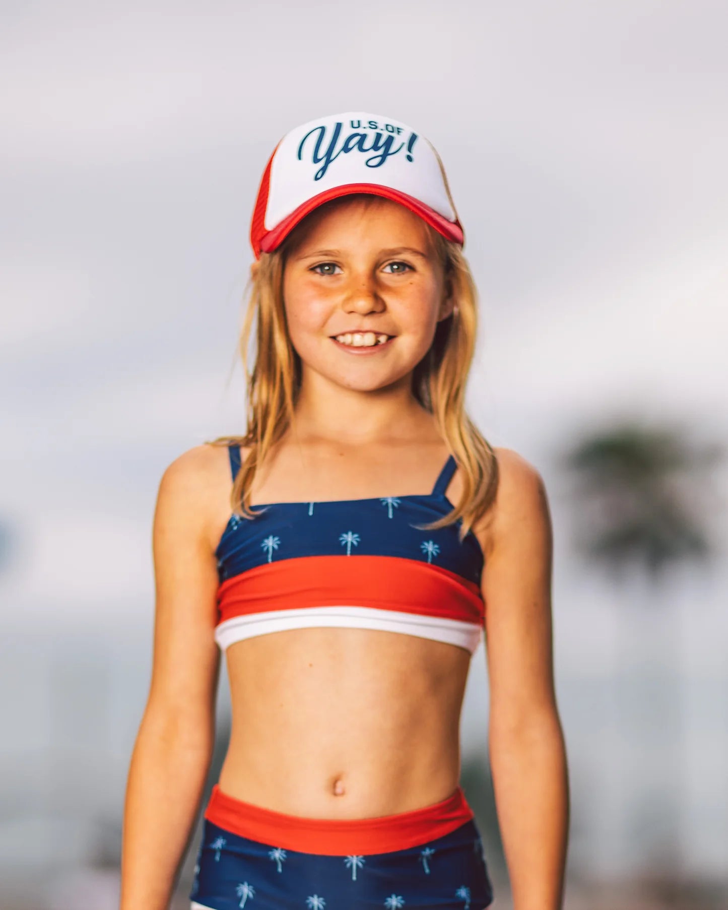 Feather 4 Arrow US of YAY Trucker RED / WHITE