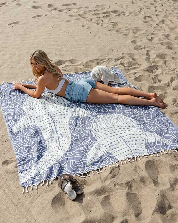 Sand Cloud Beach Towel Blue Whale Shark XL BLUE