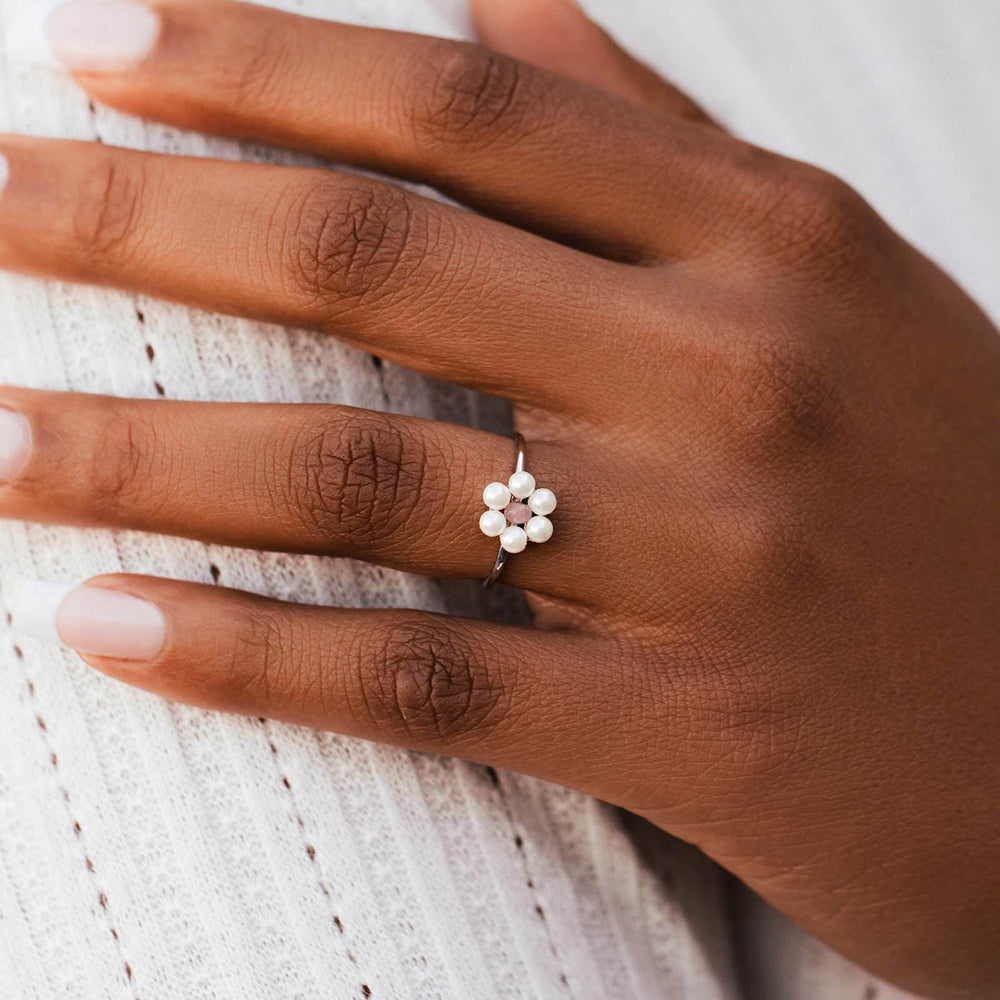 Pura Vida Bitty Pearl Flower Ring SILVER