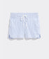 Vineyard Vines W Seersucker Harbor Short BREAKER BLUE / WHITE